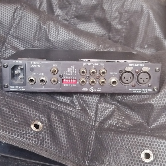 Shure stereo mixer - Picture 3 of 3